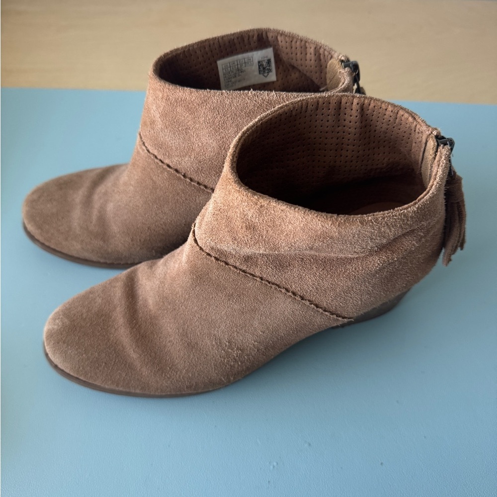 Toms Women’s Leila Tan Suede Ankle Bootie Size 8.5